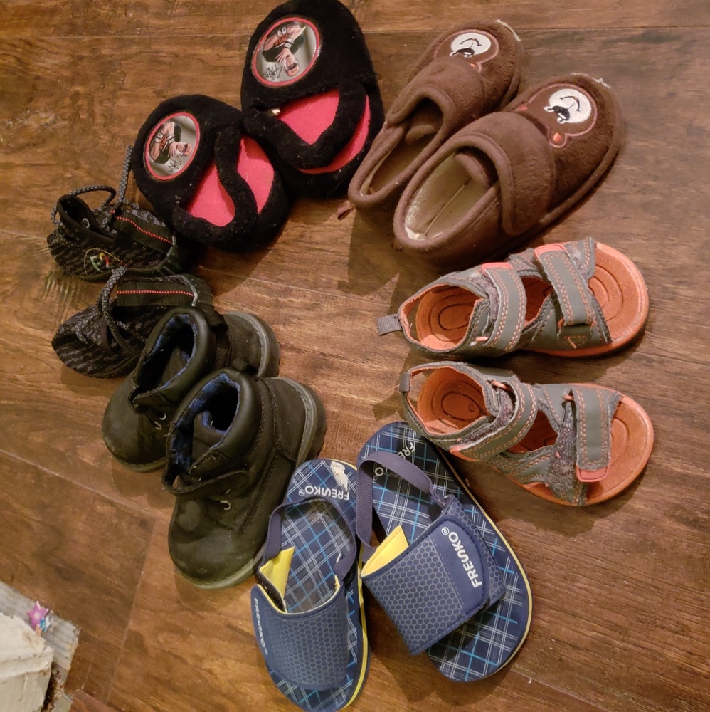 Toddler boys 5-6 shoes